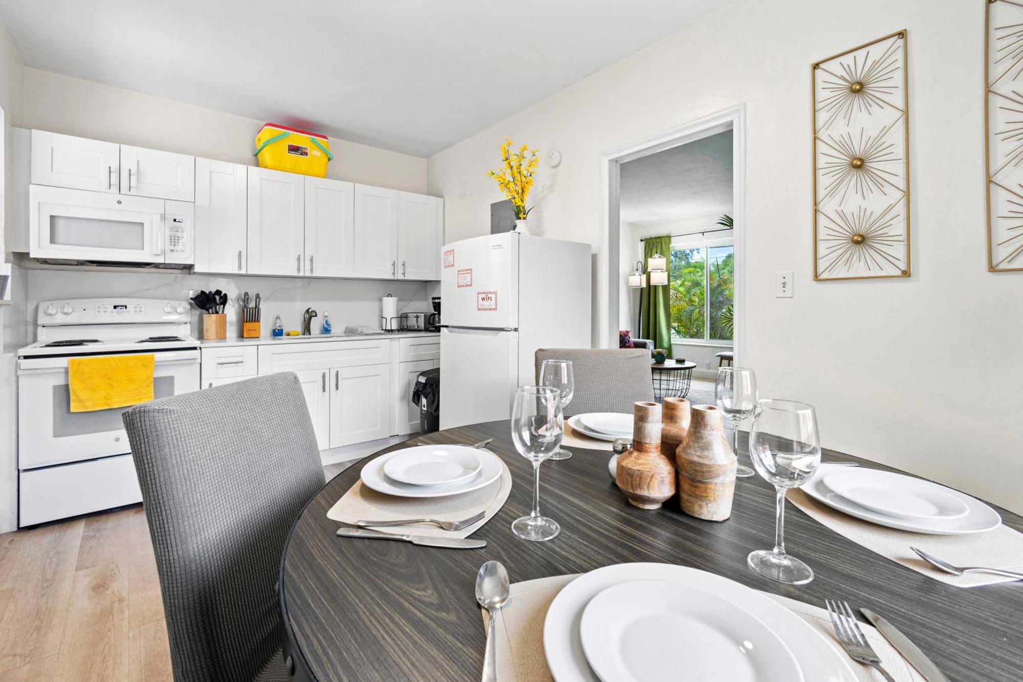 Enchanting Cozy Apartment 10 Min Away From Airport, Calle 8, Brickell, Coral Gables, The Beach And More! 마이애미 외부 사진