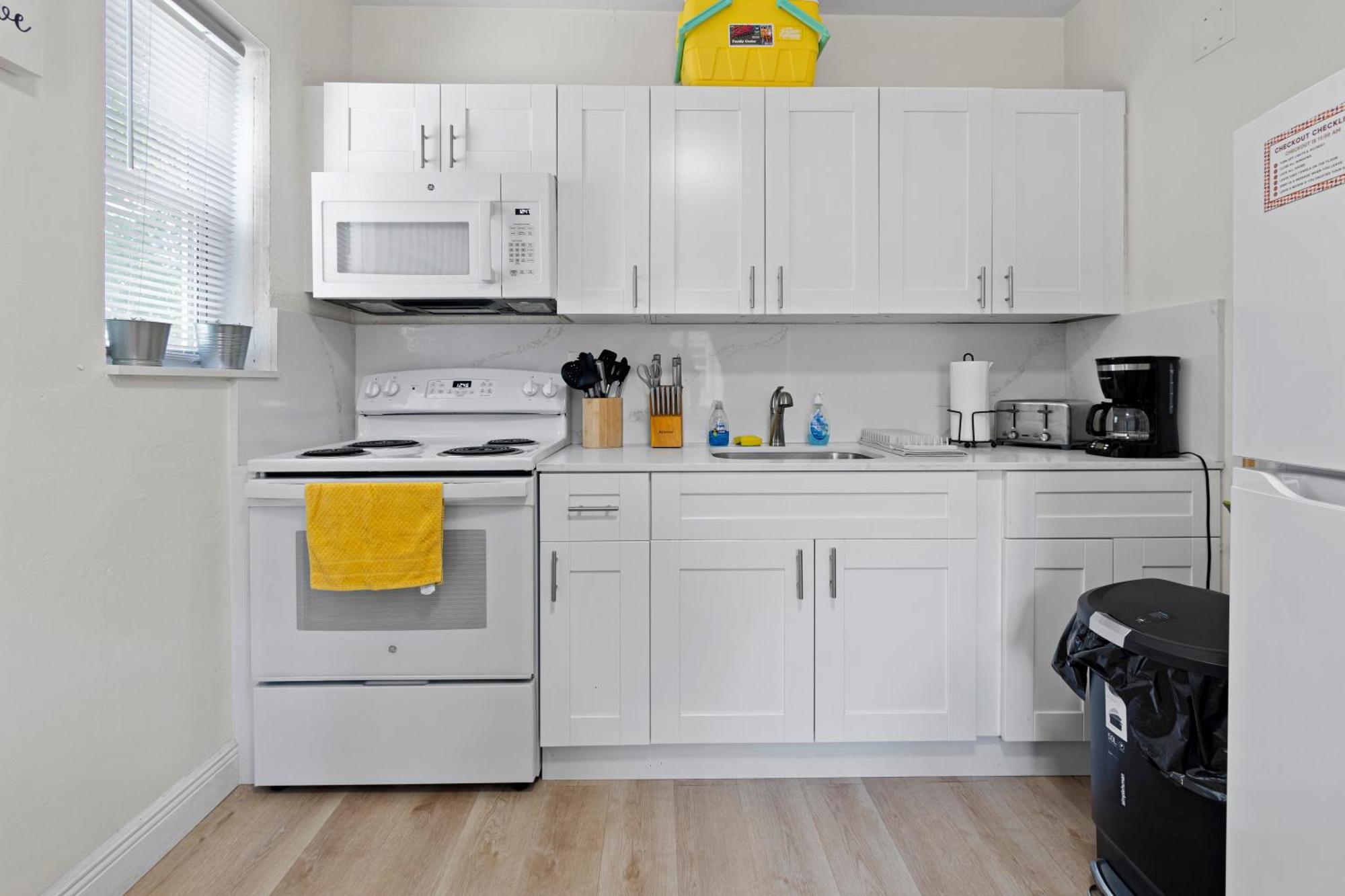 Enchanting Cozy Apartment 10 Min Away From Airport, Calle 8, Brickell, Coral Gables, The Beach And More! 마이애미 외부 사진