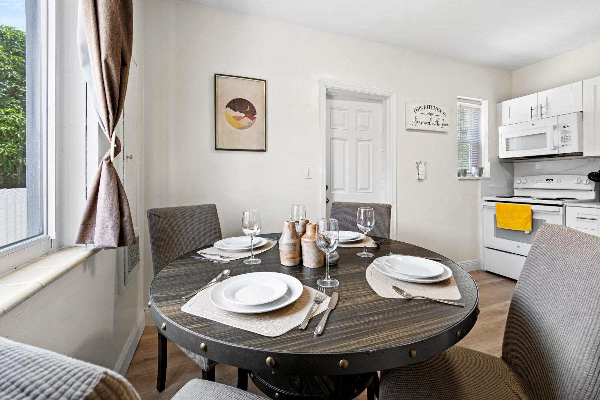 Enchanting Cozy Apartment 10 Min Away From Airport, Calle 8, Brickell, Coral Gables, The Beach And More! 마이애미 외부 사진